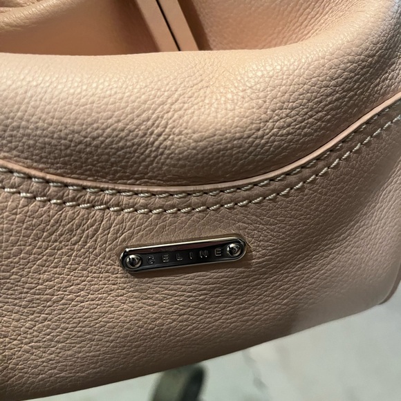 Rare Celine leather handbag with kiss-lock. Hard to find .with a COA & dustbag - Picture 8 of 13